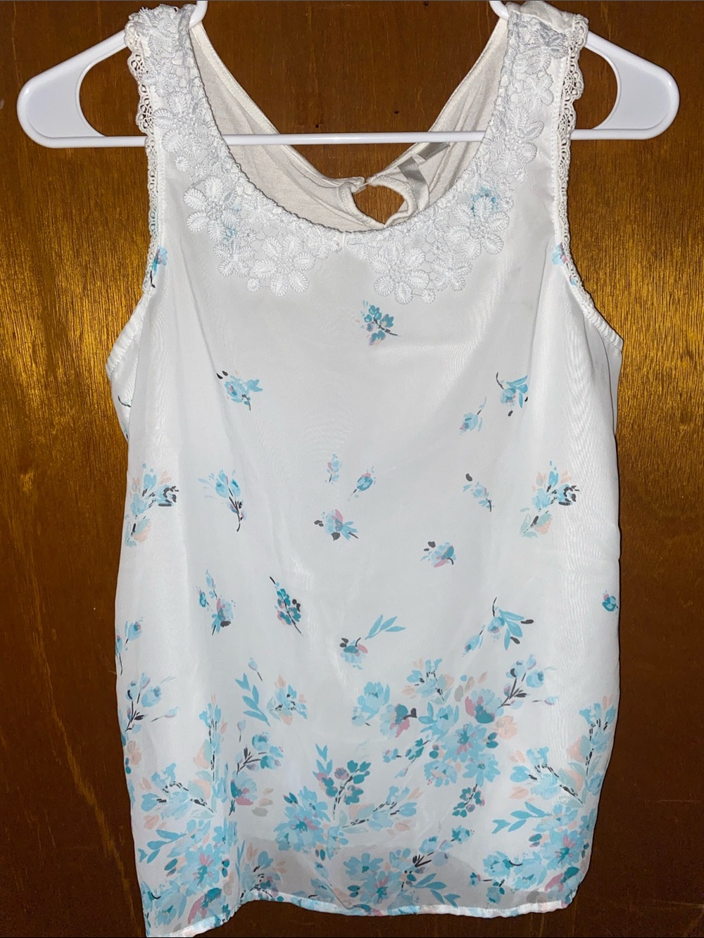 LC Lauren Conrad White Lace-Trim Sleeveless Top